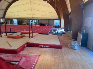 Vandali entrano nella tensostruttura di ginnastica all’Agraria, Mattoni: "Danni per migliaia di euro"